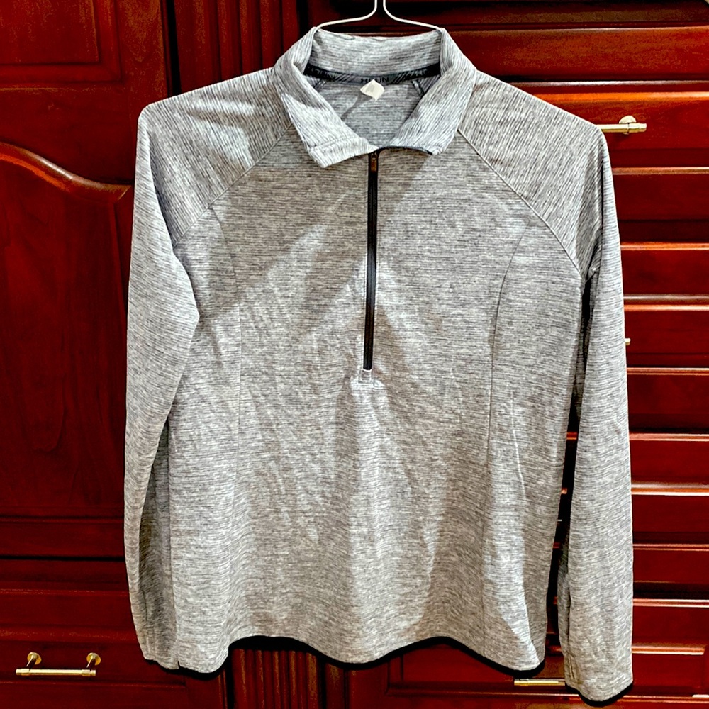 New without tags Under Armour Run Half Zip Size Medium for Women